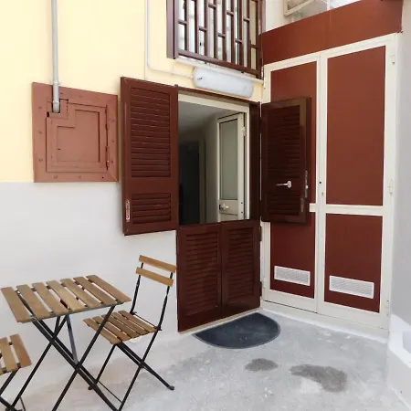 Flat 93 Apartment *