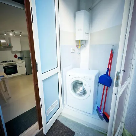Flat 93